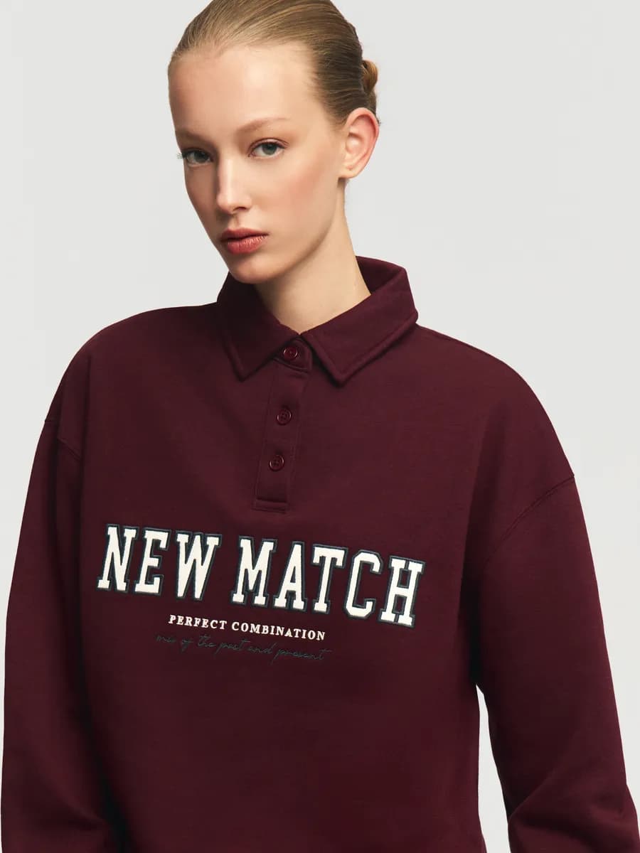 Женский свитшот с воротником поло