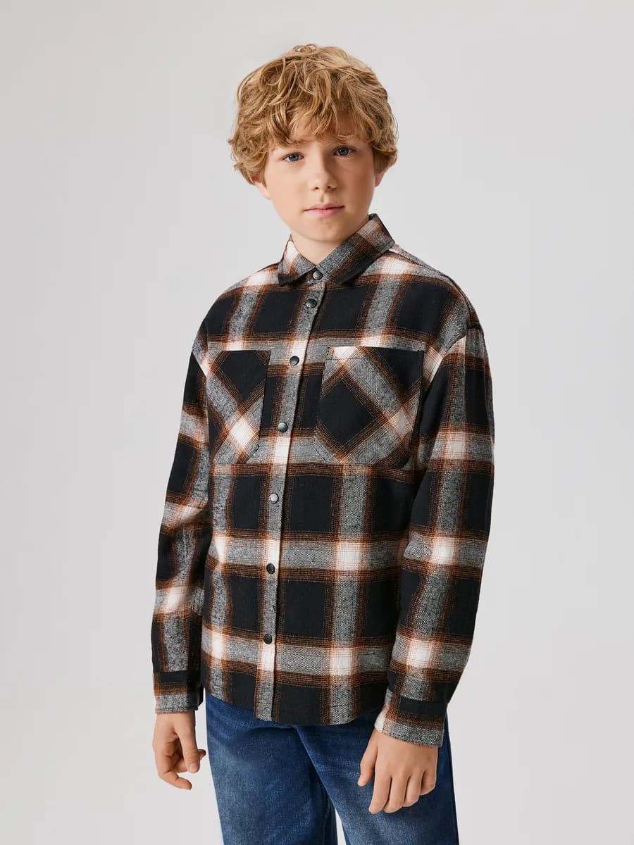 Рубашка плотная на кнопках