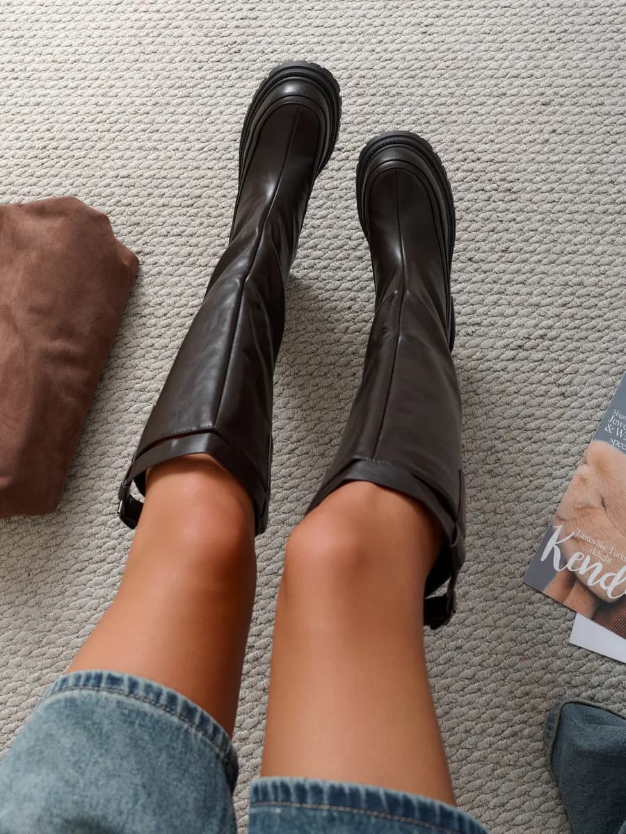 Сапоги высокие коричневые демисезонные