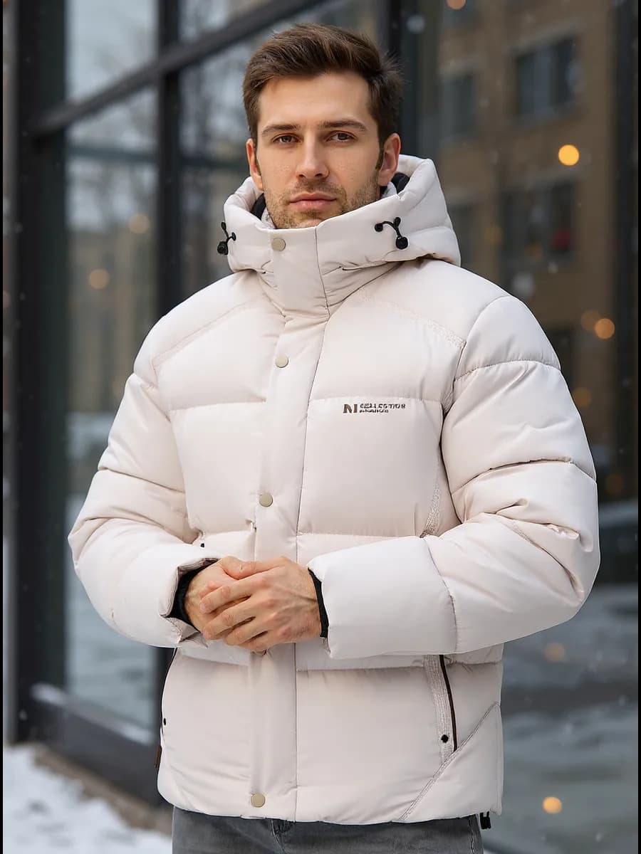 Куртка зимняя с капюшоном молодежная короткая