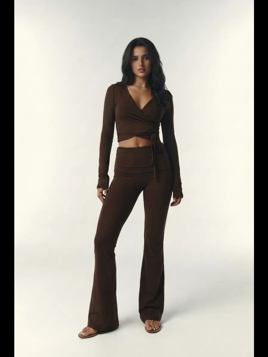 Леггинсы клеш с отворотом для спорта и дома