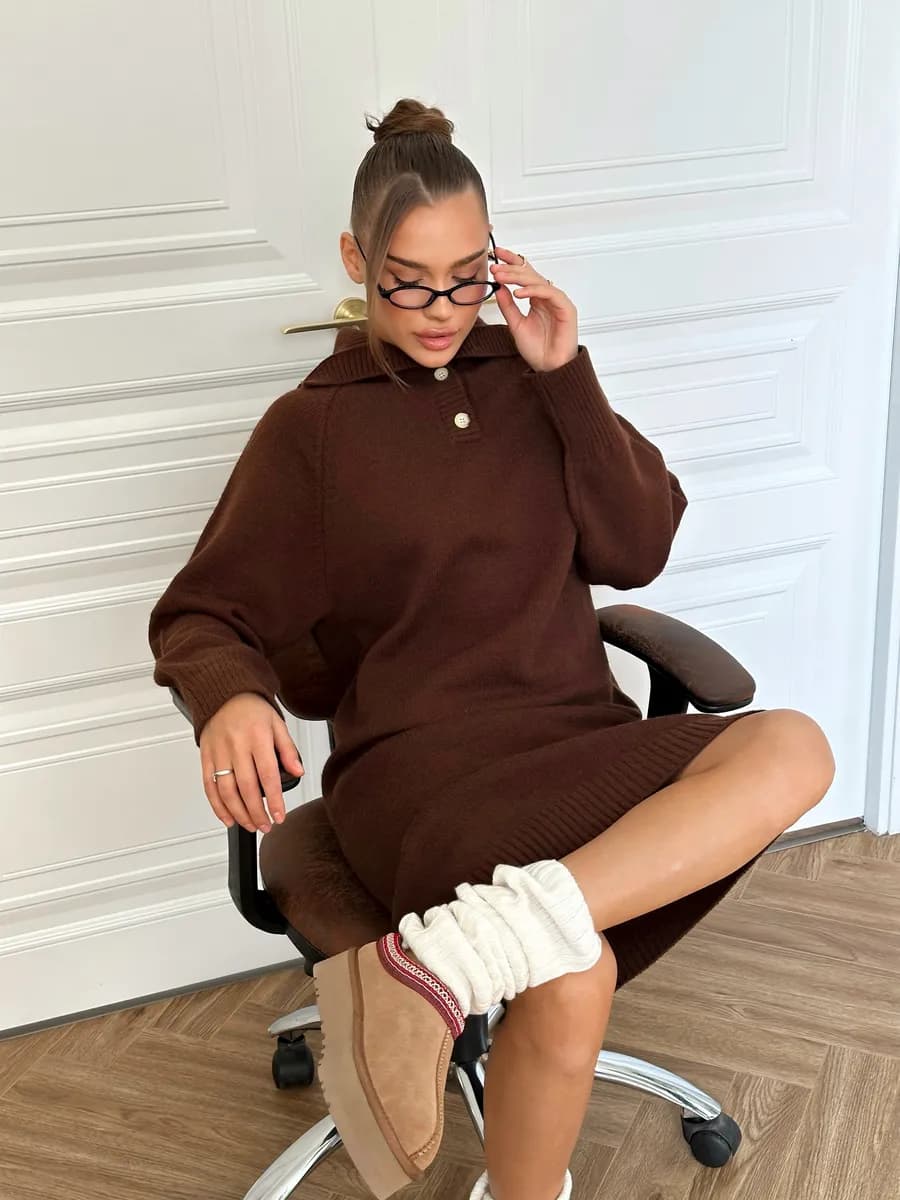 Платье вязаное теплое миди воротник стойка поло