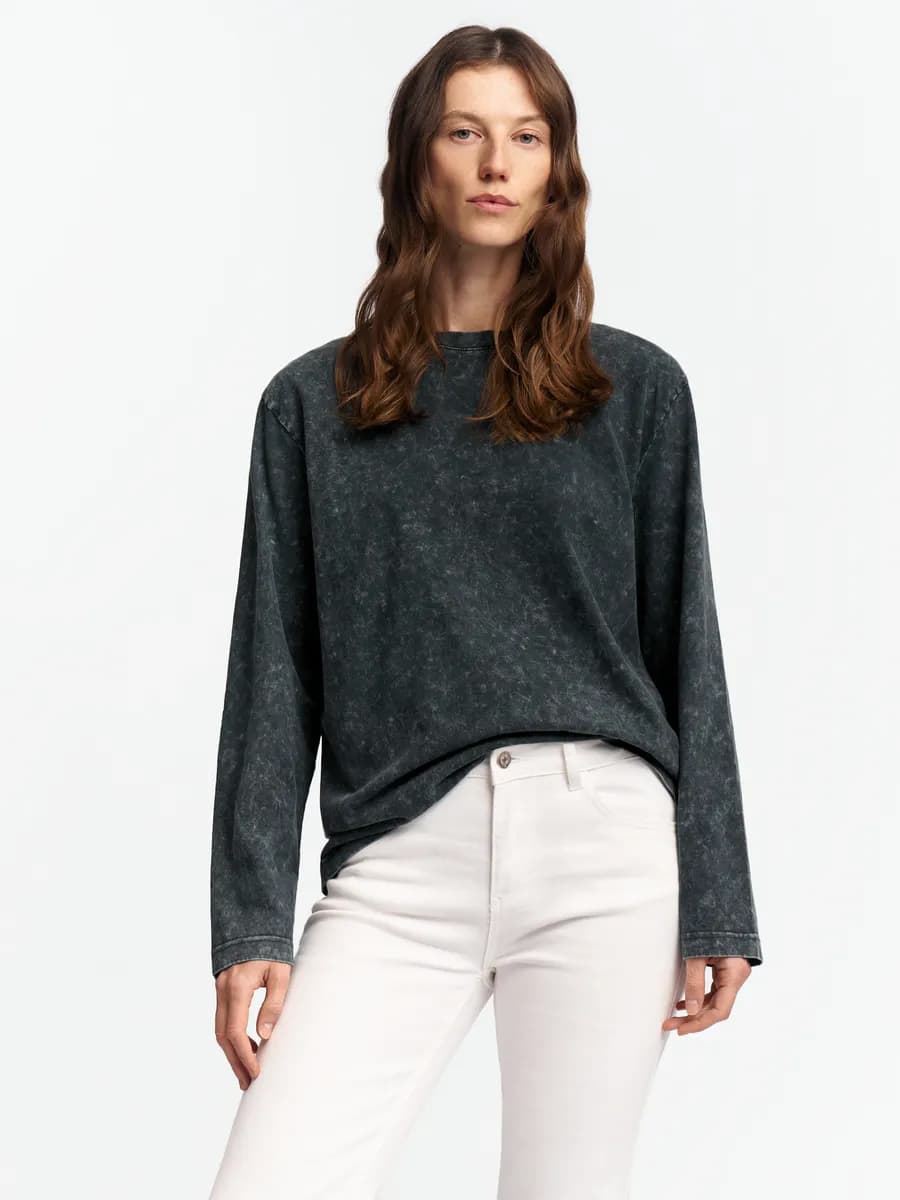 Женский лонгслив оверсайз из хлопка