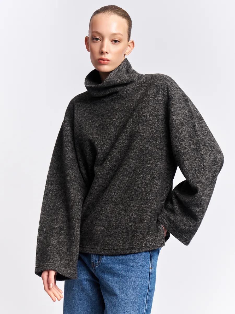 Женская трикотажная водолазка-свитер - фото 1