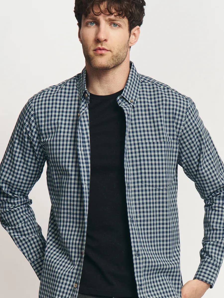 Мужская рубашка из хлопка в клетку