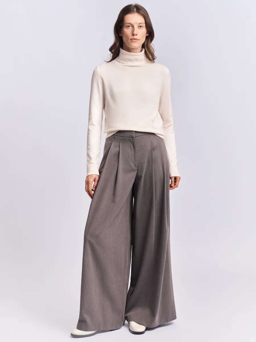 Женские брюки палаццо с защипами