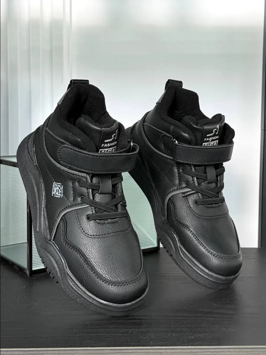 Кроссовки детские зимние с мехом нескользящая подошва