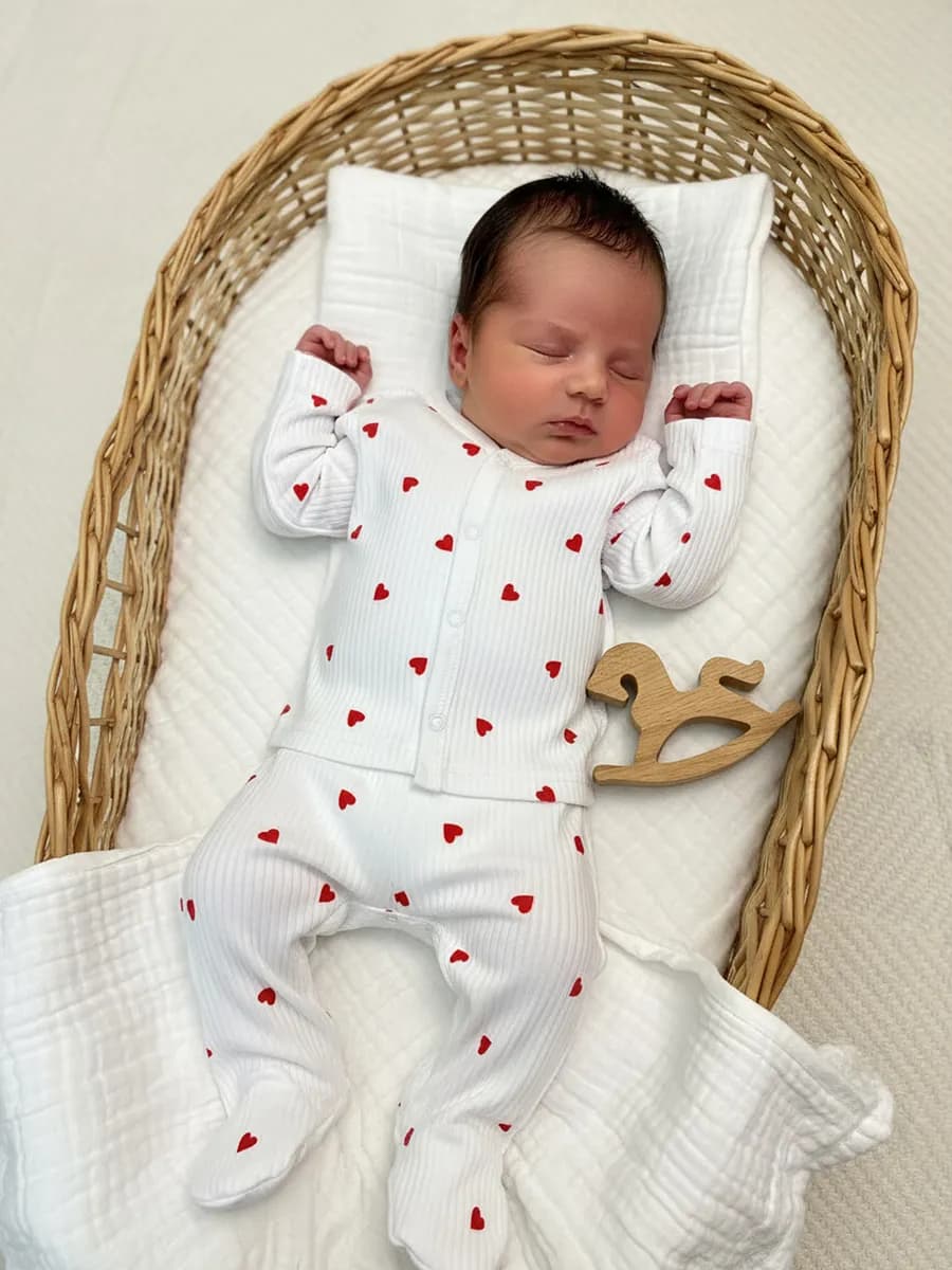 Комплект для новорожденного Распашонка и ползунки