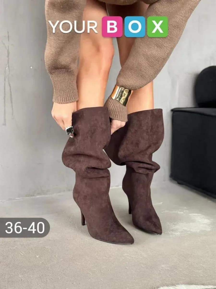 Демисезонные сапоги на шпильке