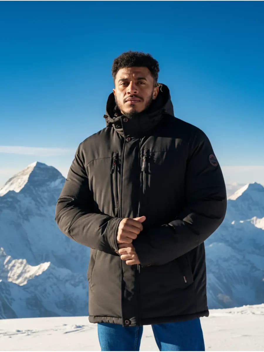 Куртка зимняя с капюшоном