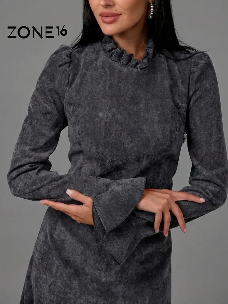 Платье вельветовое макси с длинным рукавом