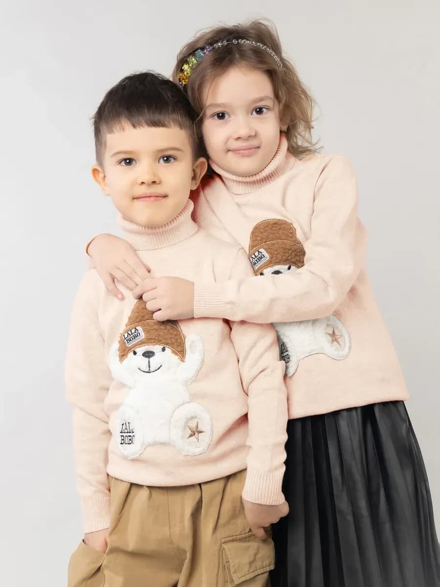 Свитер с горлом