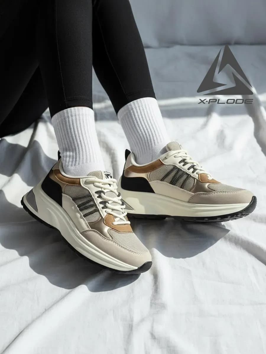 Демисезонные дышащие кроссовки на высокой платформе - фото 1