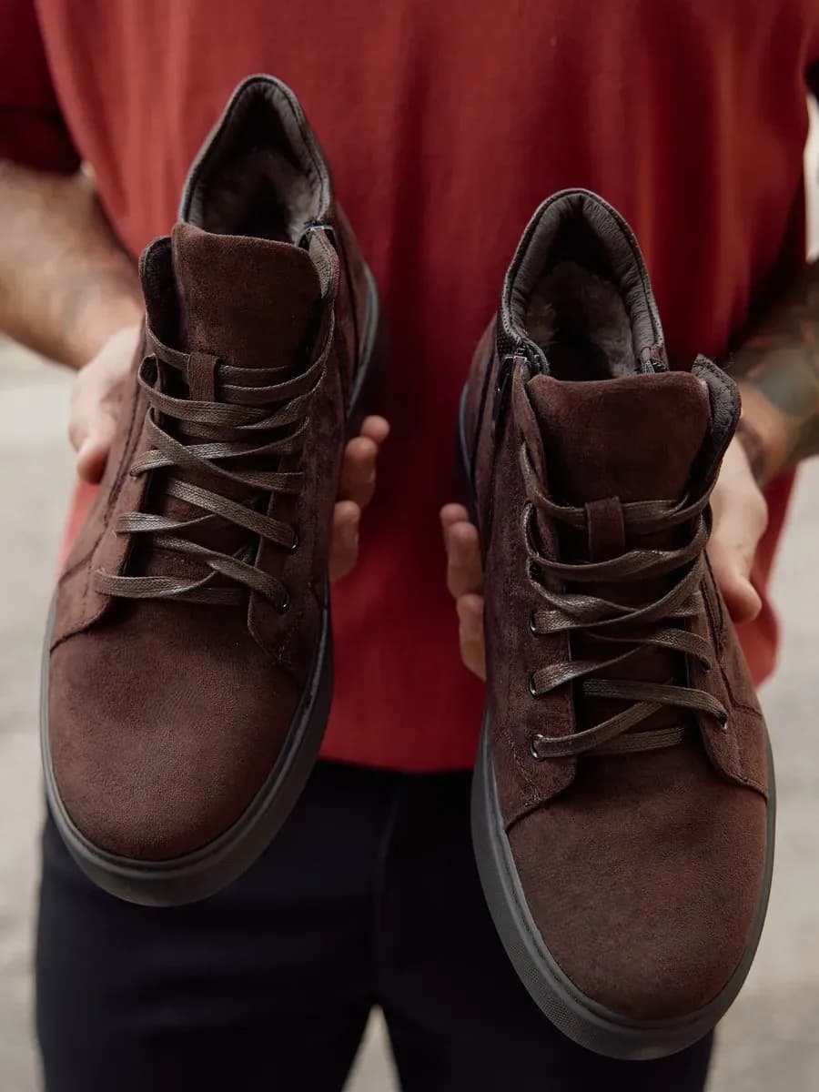 Зимние ботинки с мехом на шнуровке