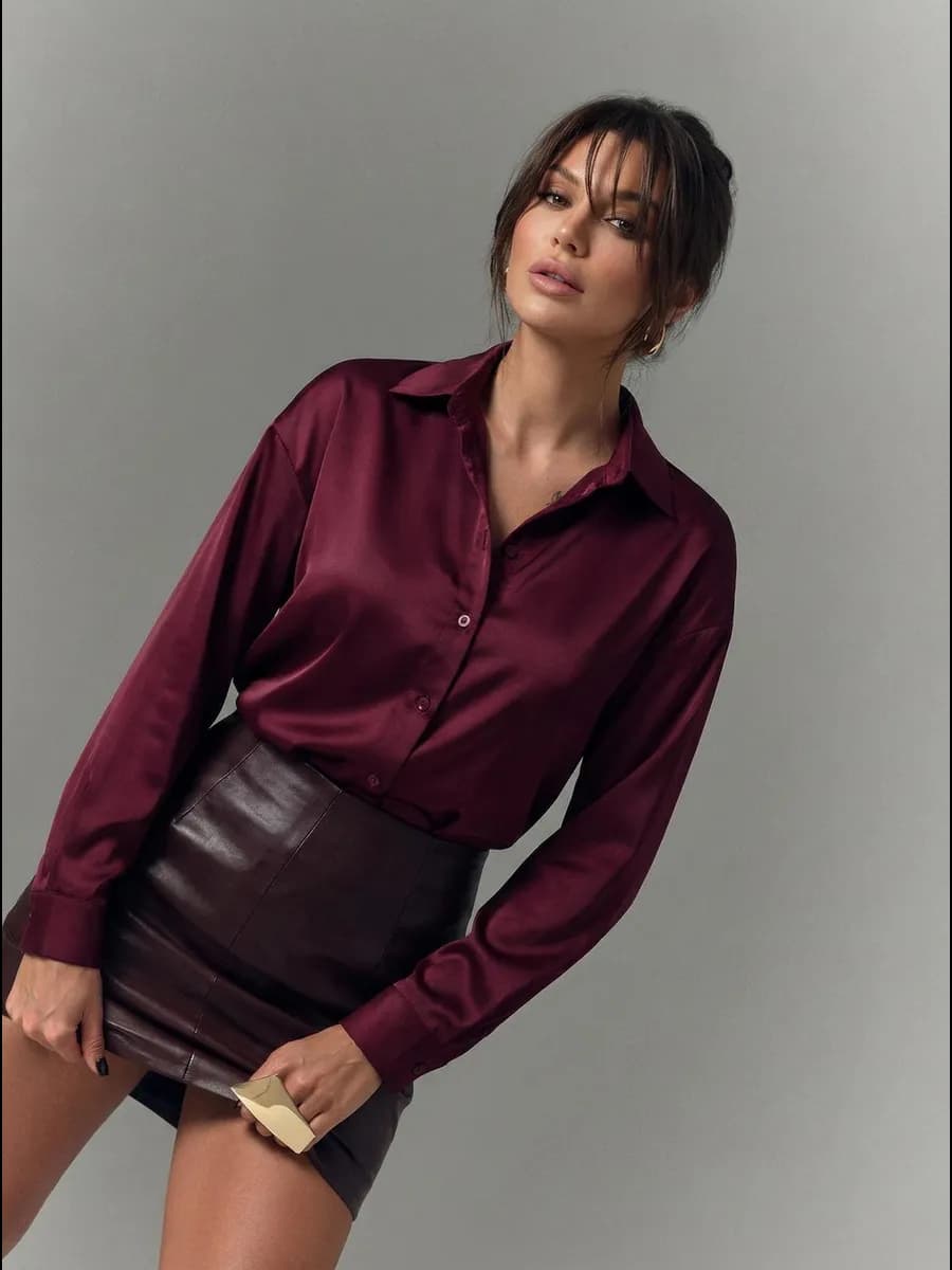 Рубашка атласная оверсайз нарядная в офис