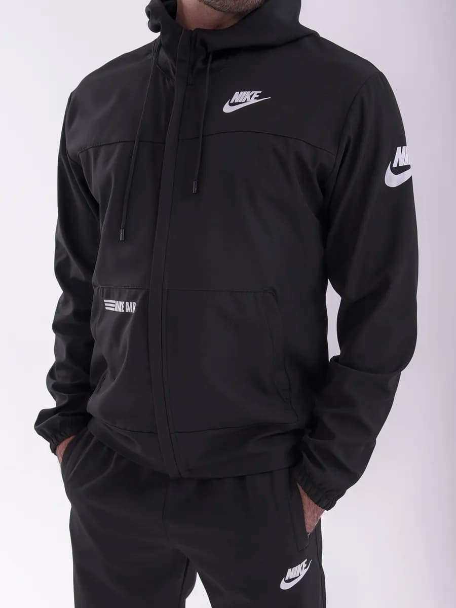 Спортивный костюм с капюшоном на молнии