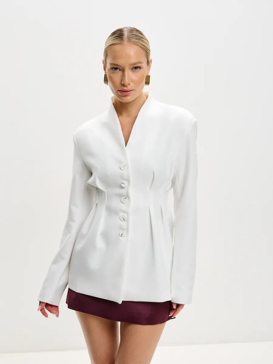 Пиджак приталенный удлиненный