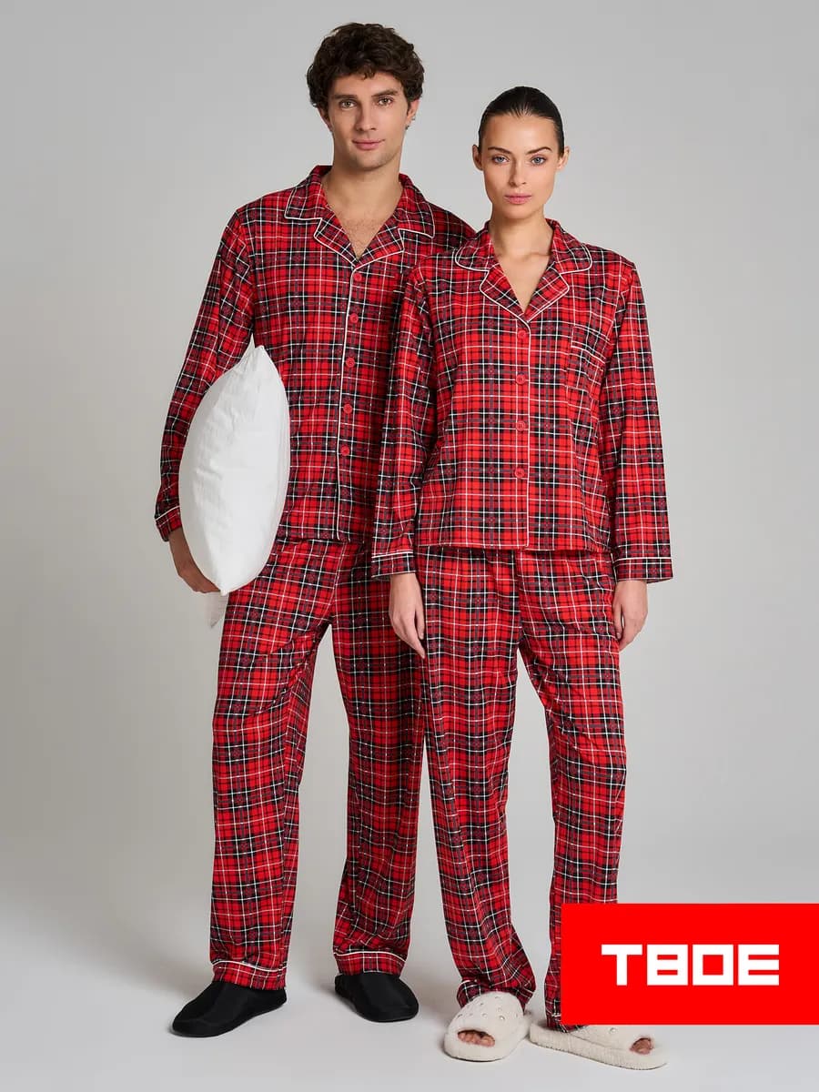 Пижама в клетку с рубашкой и брюками