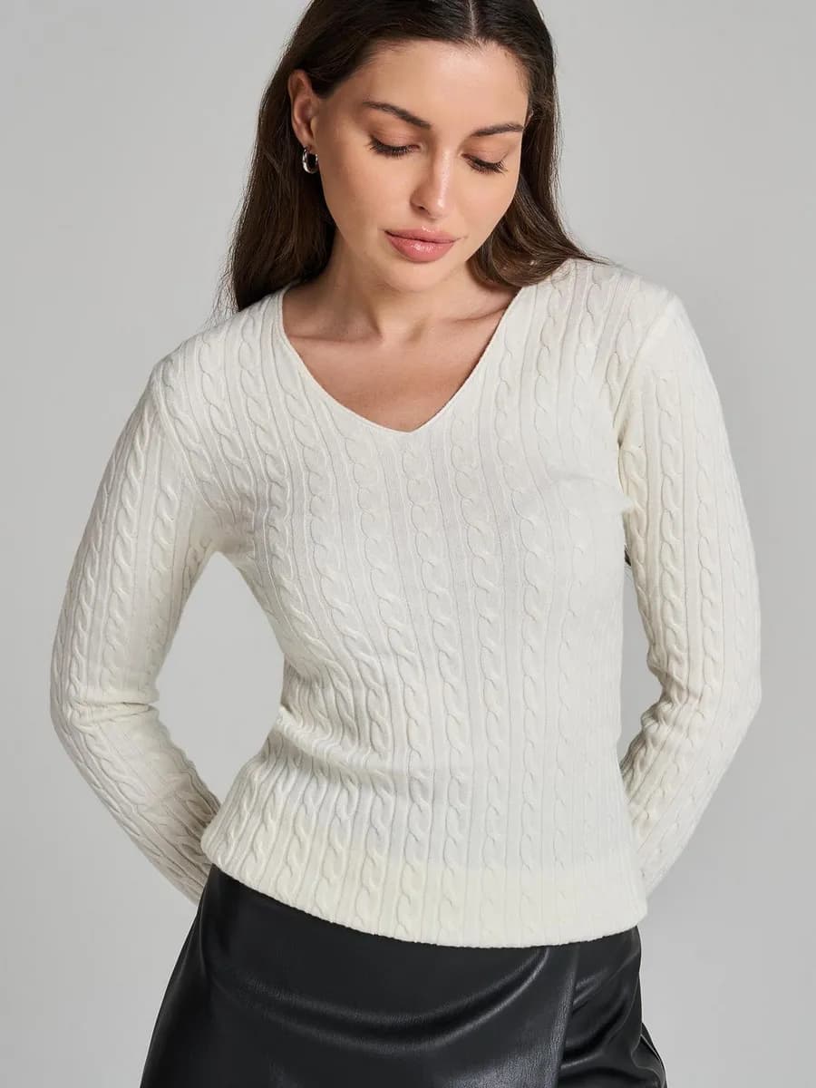 Пуловер трикотажный с косами