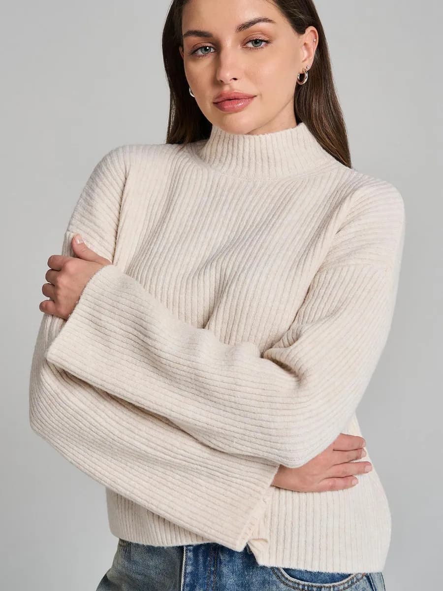 Свитер вязаный теплый