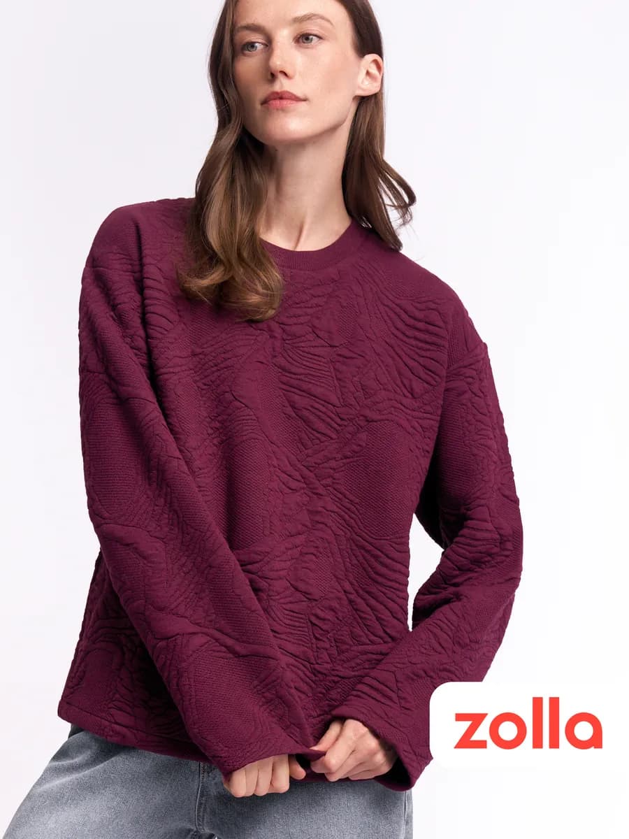 Женский свитшот с фактурным узором