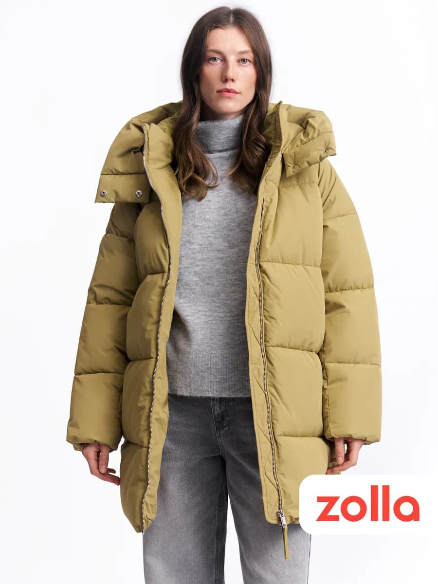 Тёплая женская куртка-пальто с капюшоном