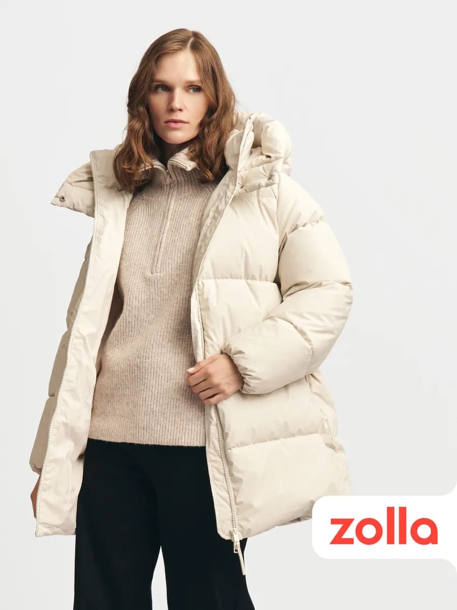 Тёплая женская куртка-пальто с капюшоном