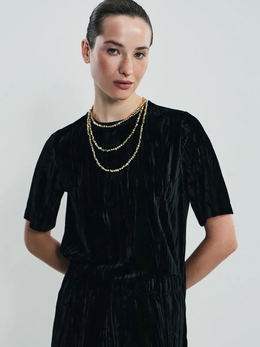 Футболка джемпер нарядная с коротким рукавом из бархата