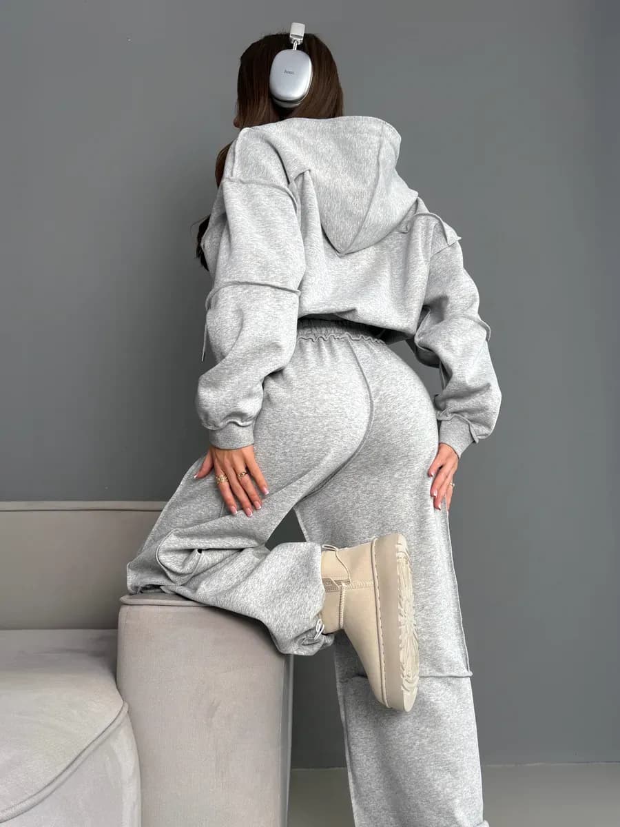 Спортивный костюм наружные швы без начеса с капюшоном