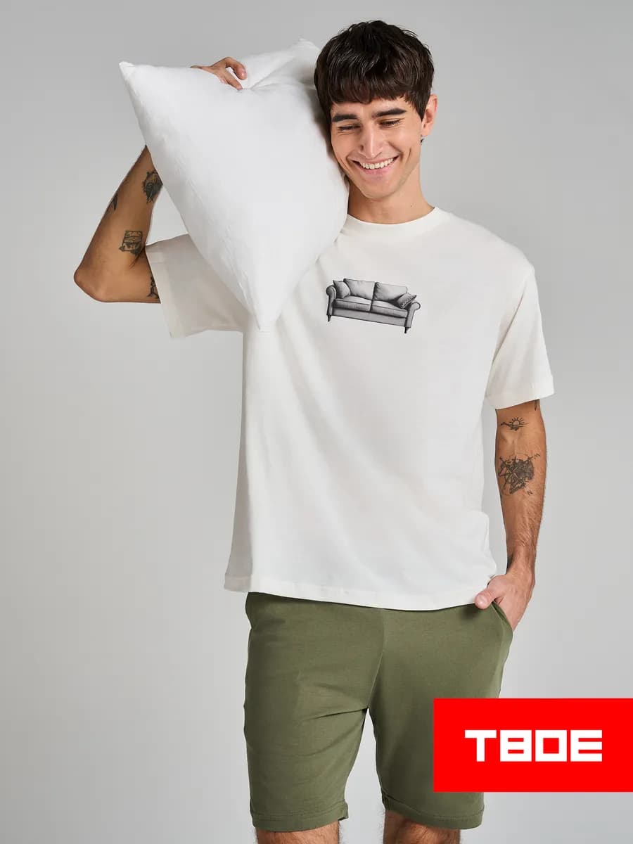 Пижама с футболкой и шортами