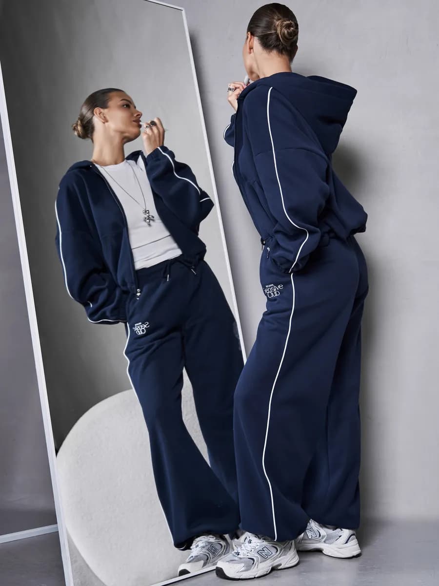 Костюм спортивный женский оверсайз с начесом и капюшоном