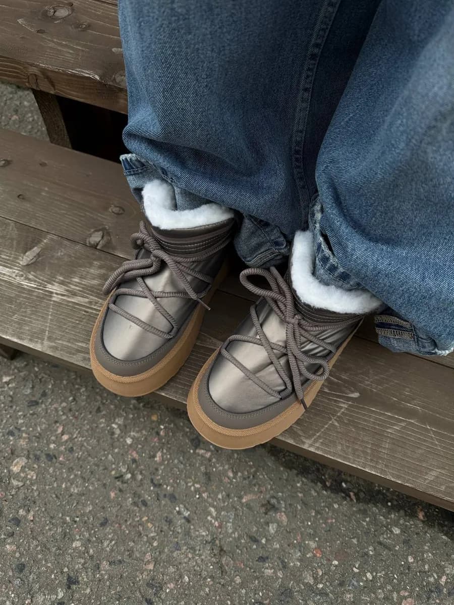 Дутики женские утепленные на шнуровке и с липучкой