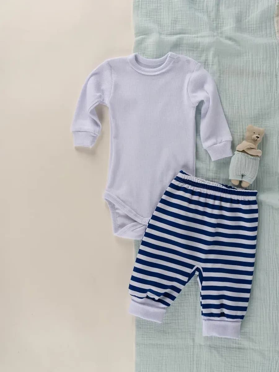 Комплект нательный для малыша боди - штанишки