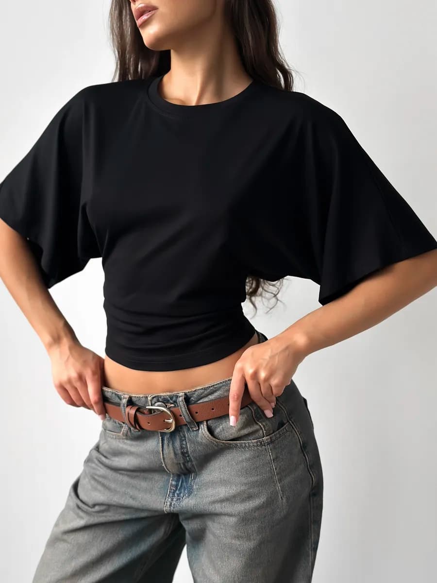 Облегающая футболка с широкими рукавами летучая мышь