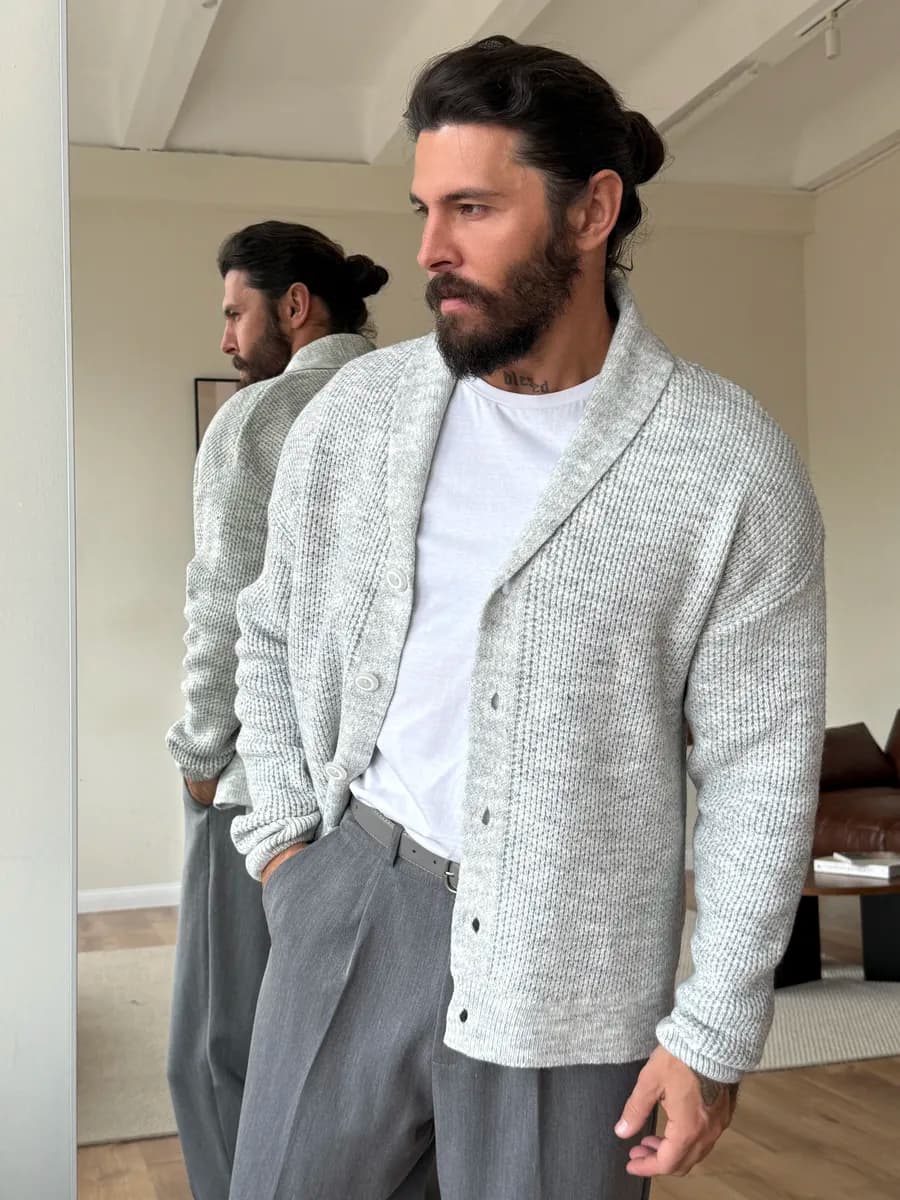 Вязаный кардиган на пуговицах