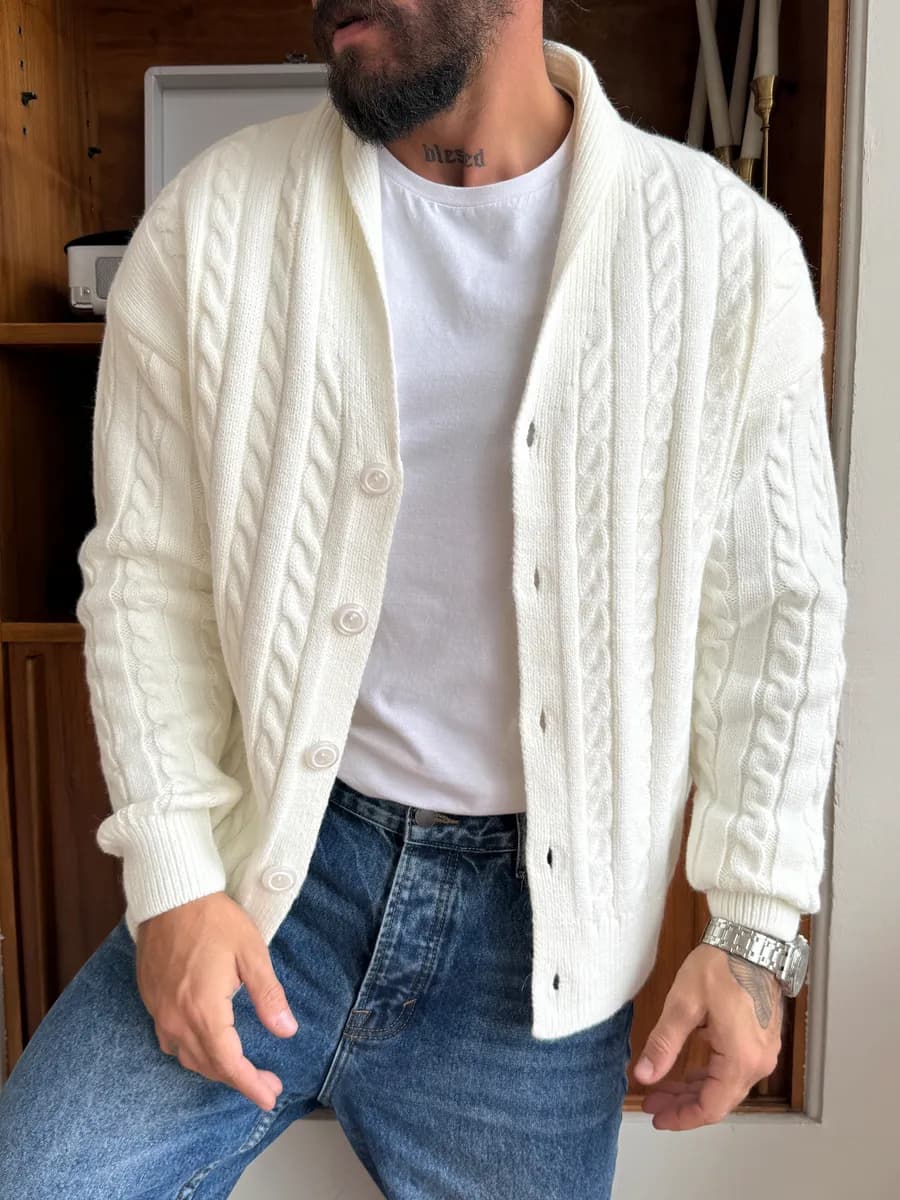 Вязаный кардиган на пуговицах