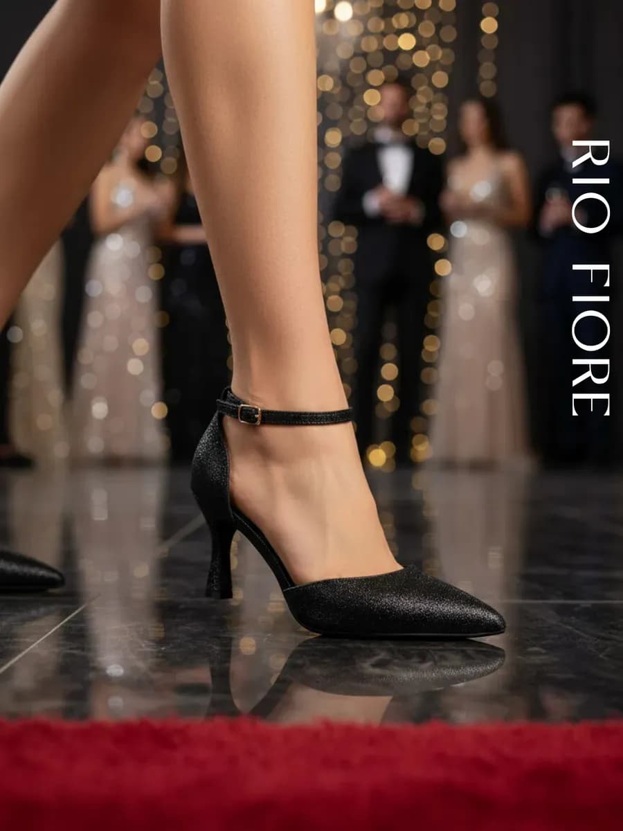 Туфли на каблуке шпильке вечерние с ремешком