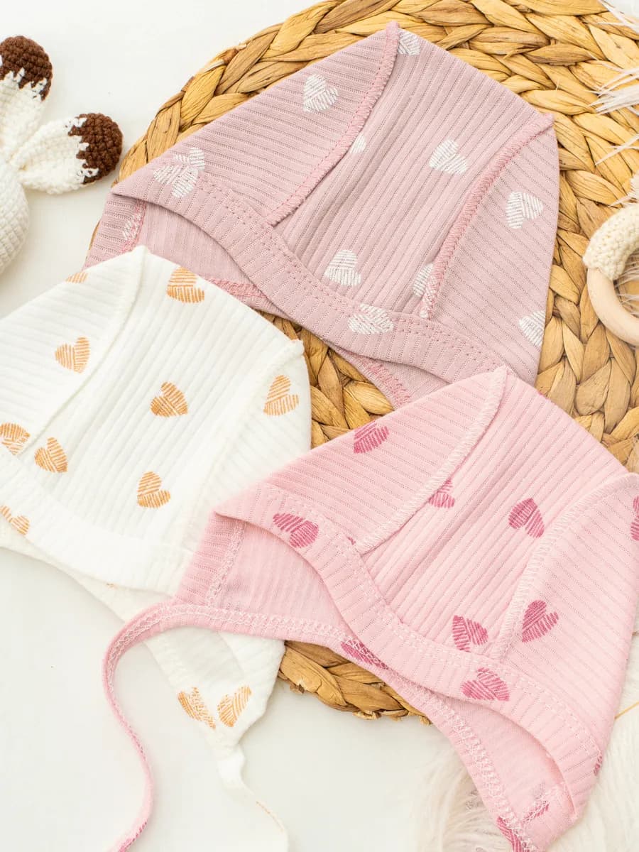 Чепчики для новорожденных