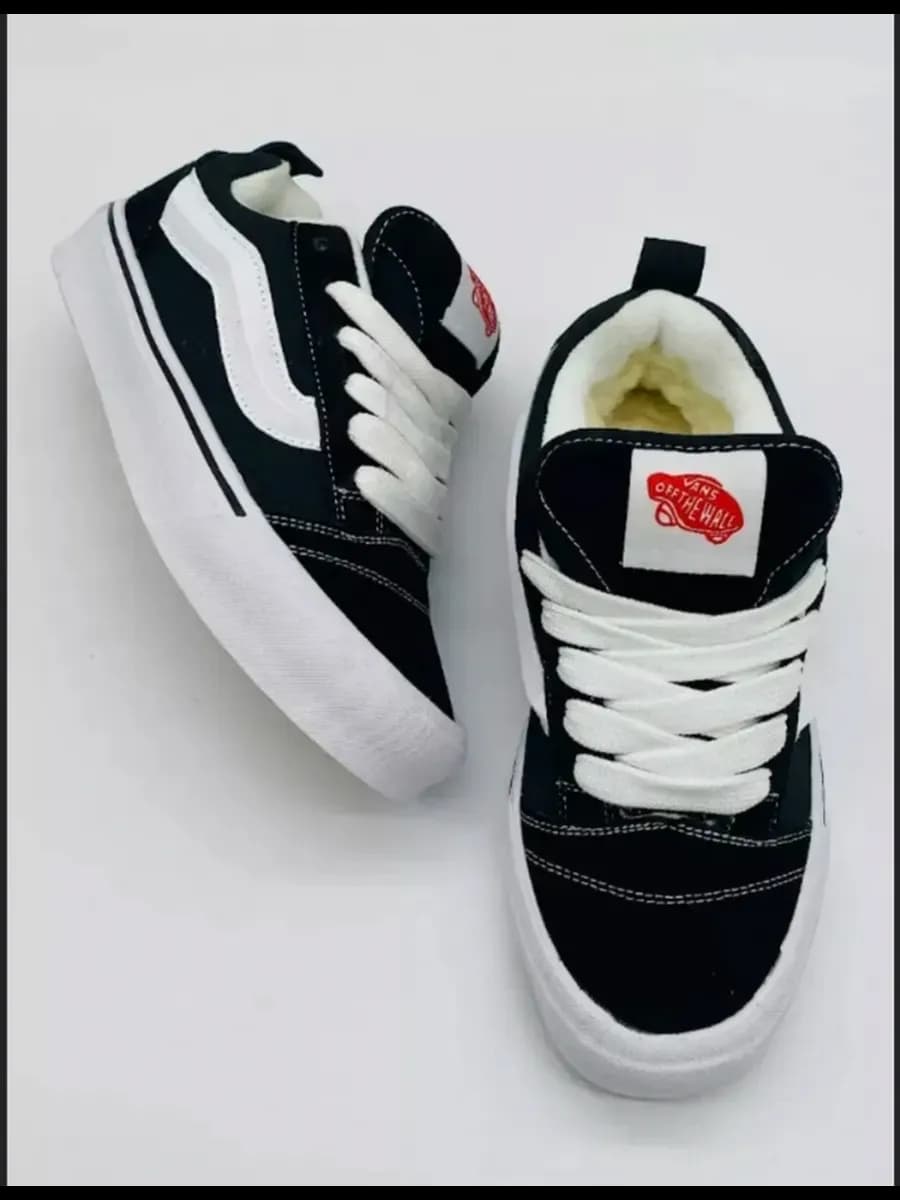 Зимние кроссовки с мехом