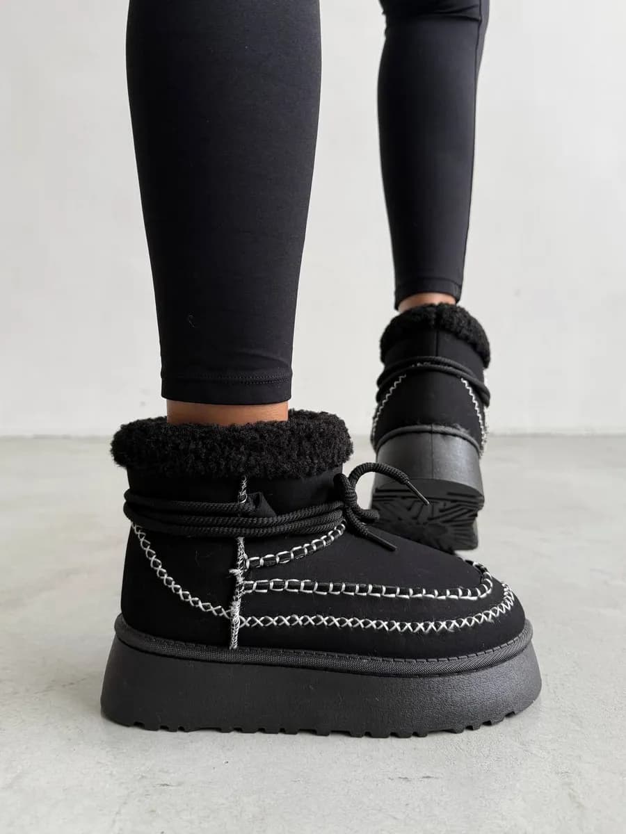 Угги женские зимние короткие на толстой подошве