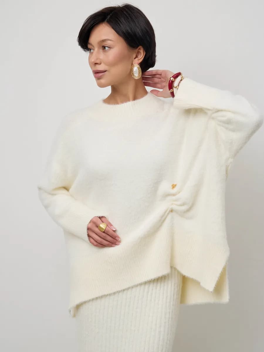 Свитер пушистый оверсайз вязаный