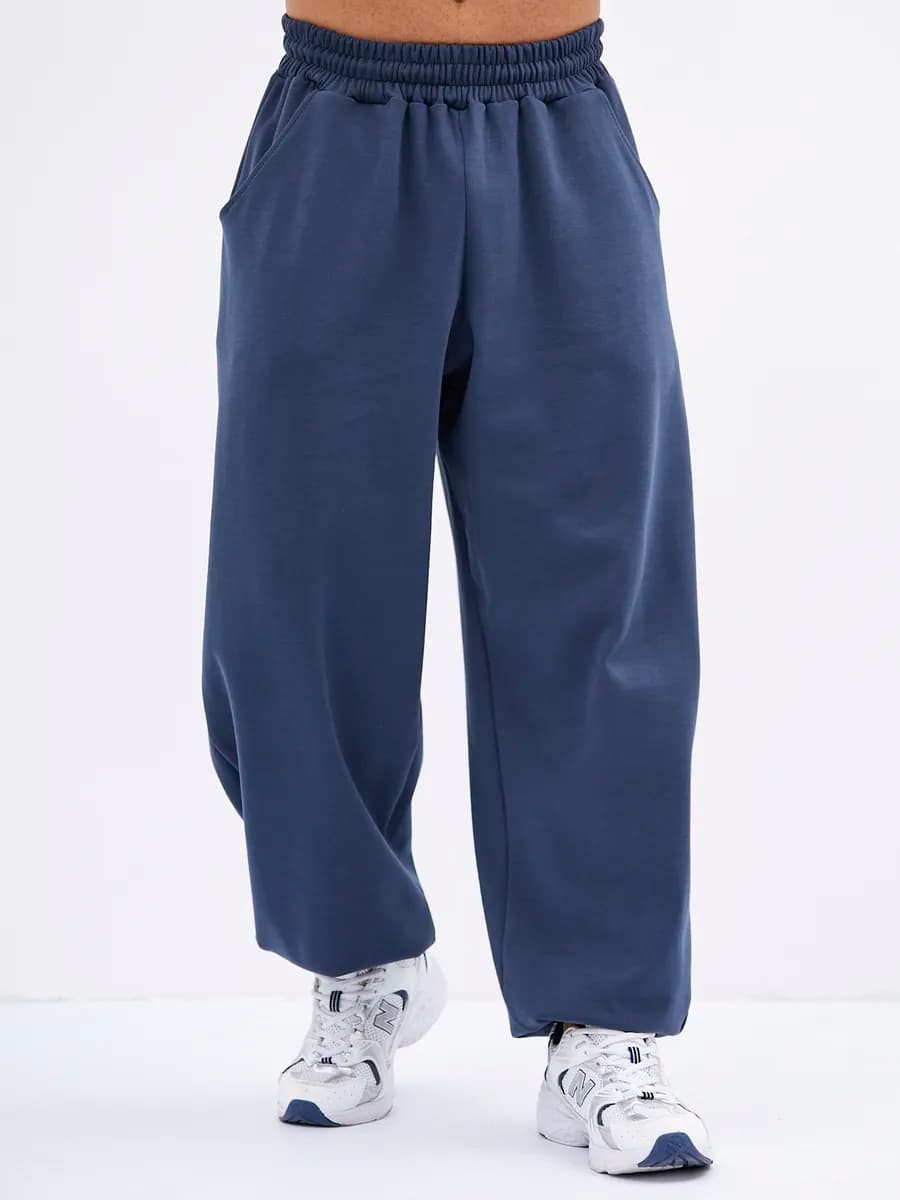 Спортивные штаны джоггеры на резинке - фото 1