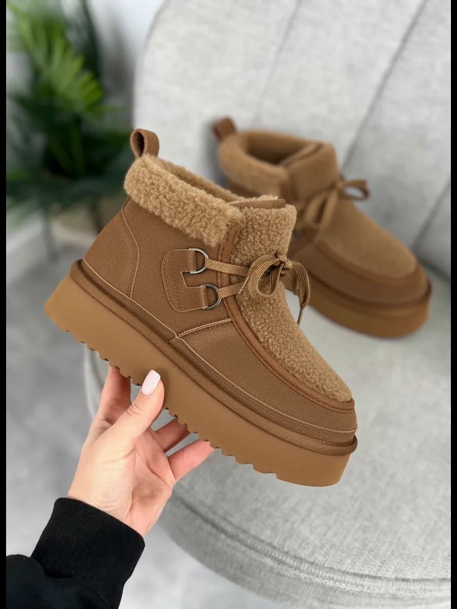 Зимние ботинки на платформе угги - фото 1
