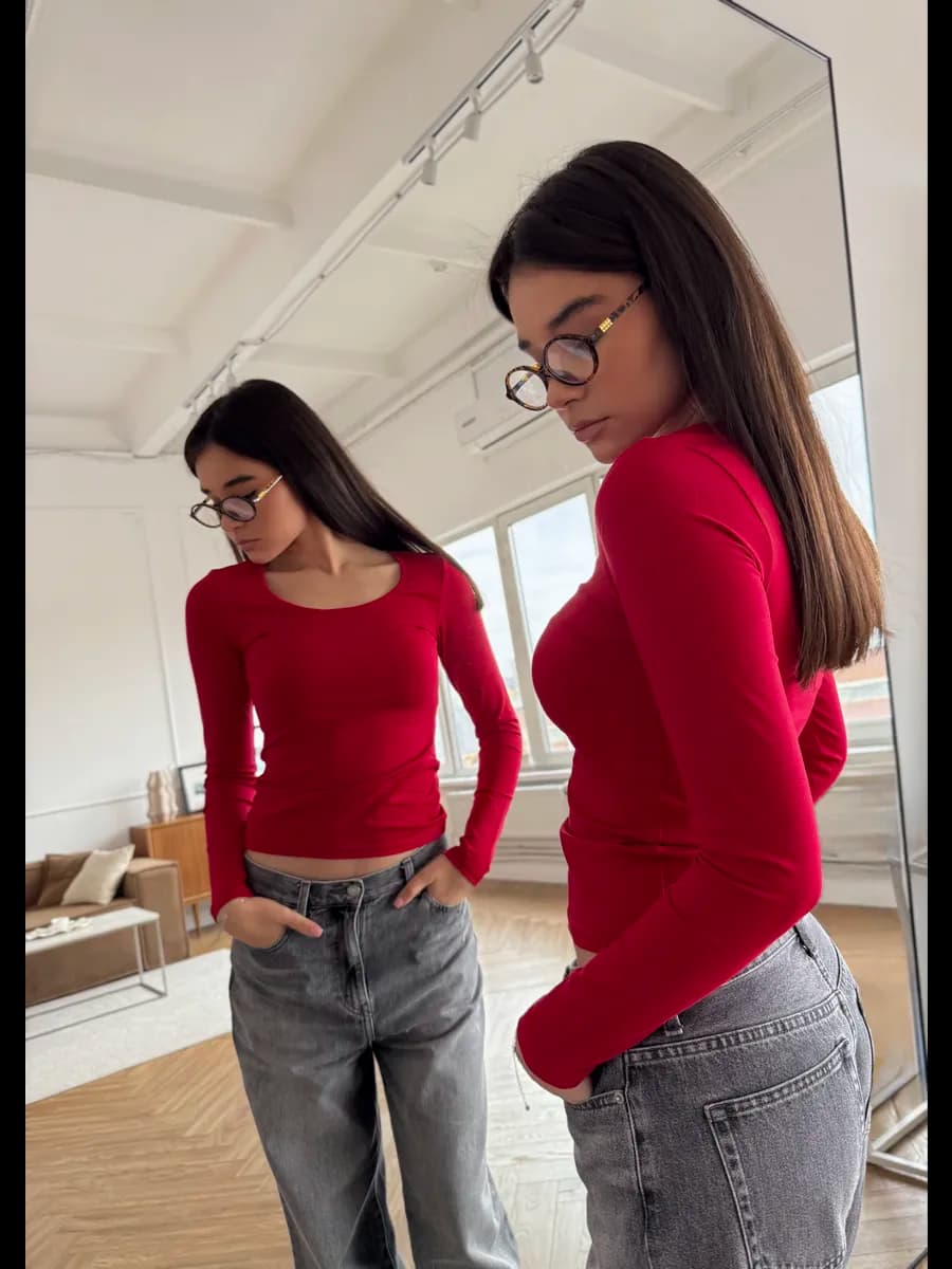 Лонгслив облегающий с круглым вырезом в стиле скимс