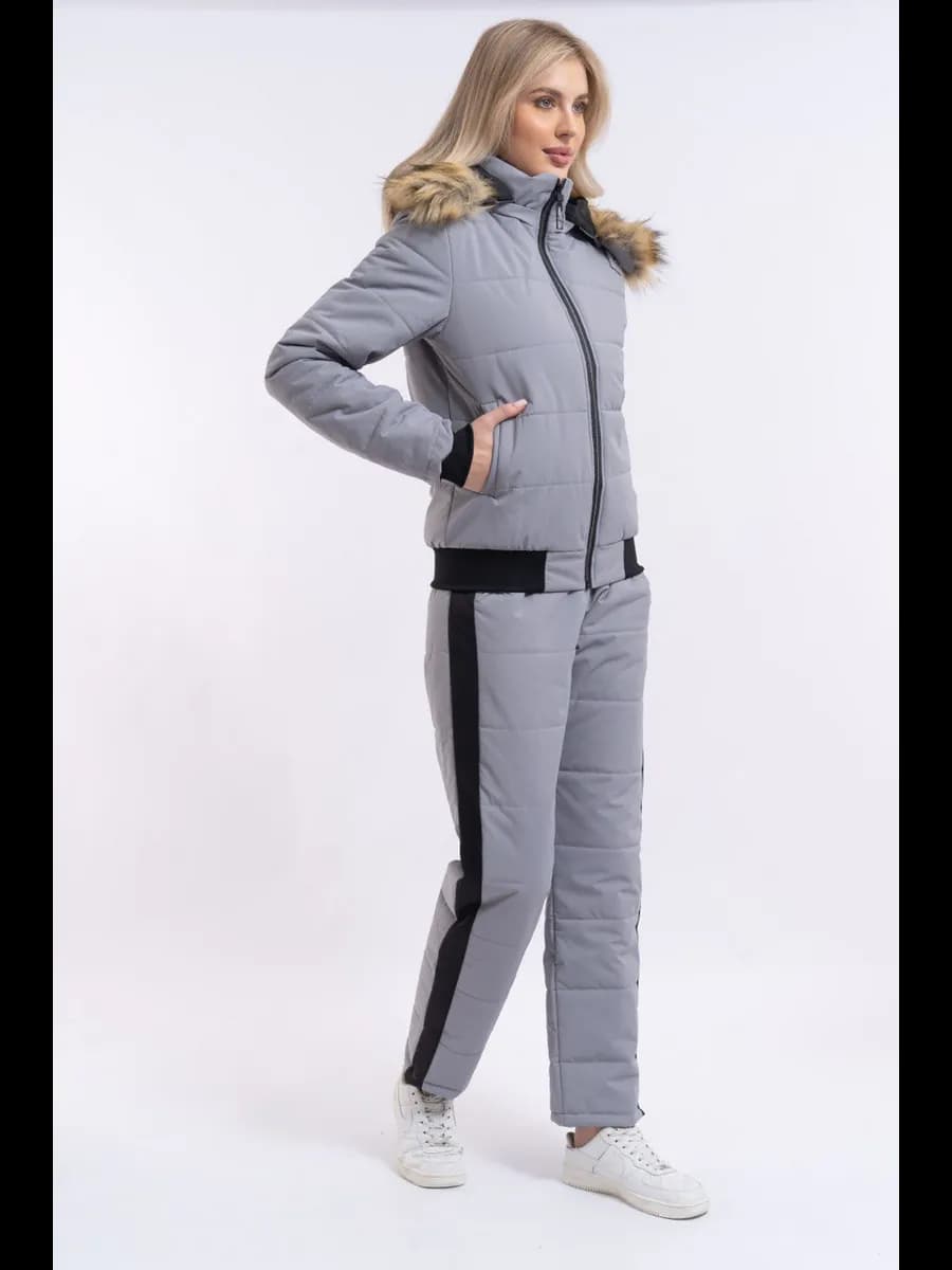 Зимний спортивный костюм