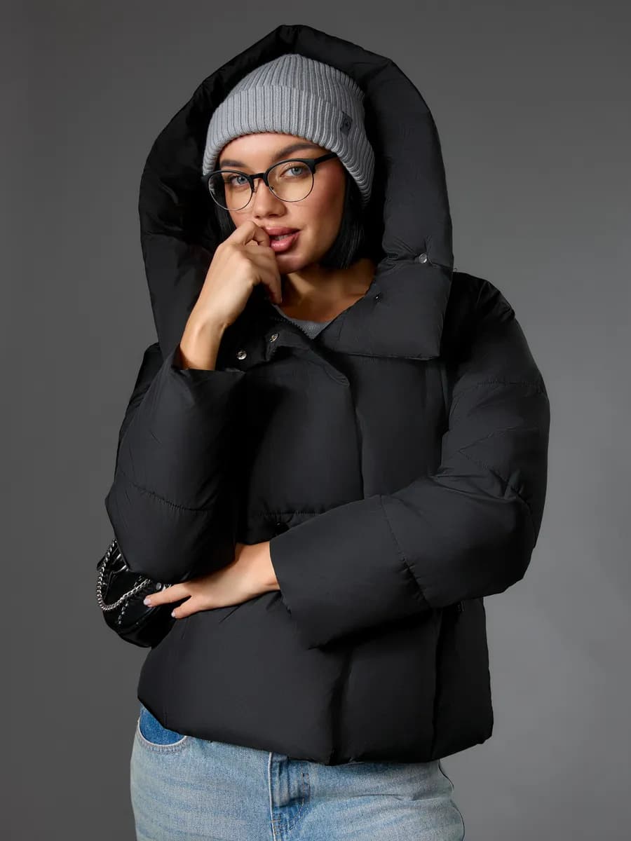 Куртка зимняя короткая с капюшоном - фото 1