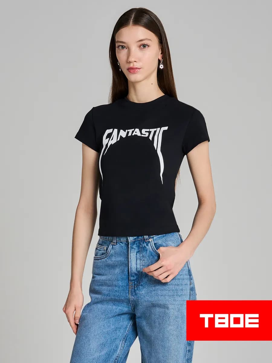 Футболка облегающая с надписью Fantastic