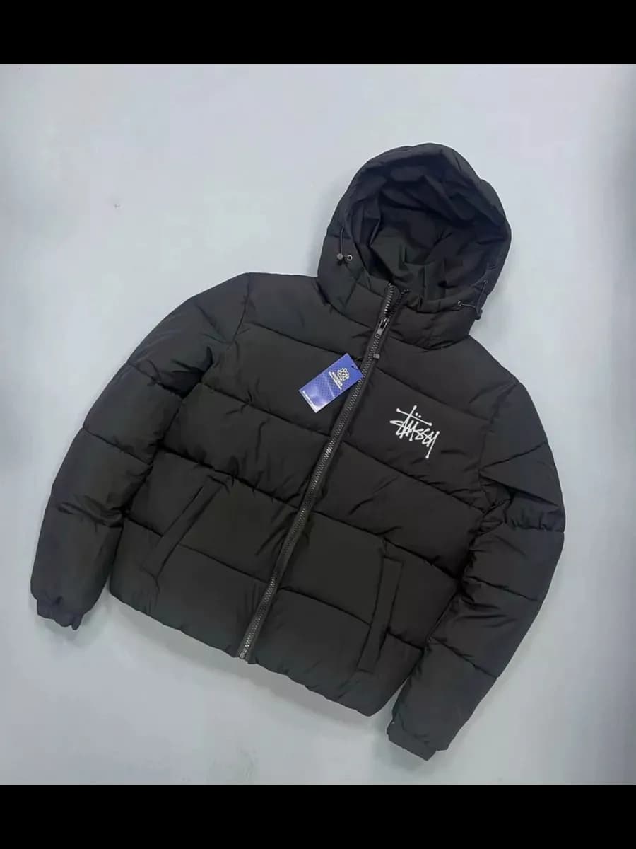 Мужская зимняя куртка на синтепоне с капюшоном