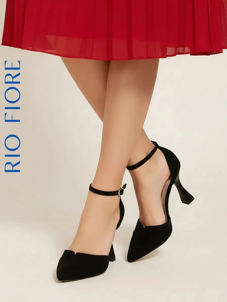 Туфли на каблуке шпильке вечерние с ремешком