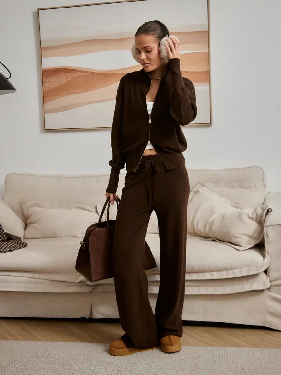 Костюм теплый вязаный с брюками и кардиганом на молнии